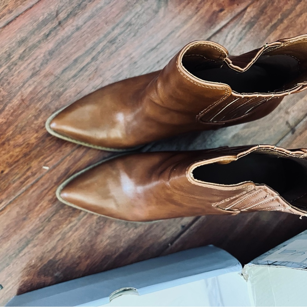 Women's Tan Ankle Boots